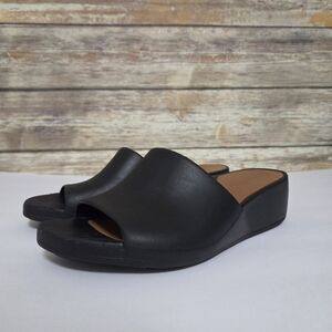 Gentle Souls by Kenneth Cole Gisele Wedge Slide Sandals Black Size 7